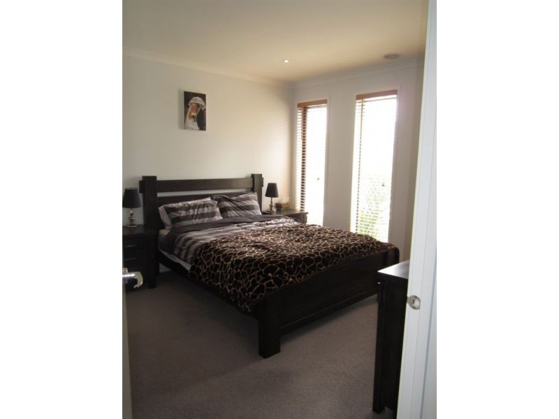 61 Sabel Drive, Cranbourne North VIC 3977