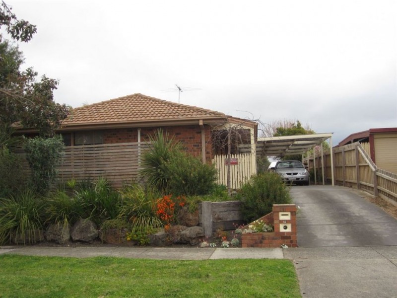 14 Brentwood Drive, Cranbourne North VIC 3977