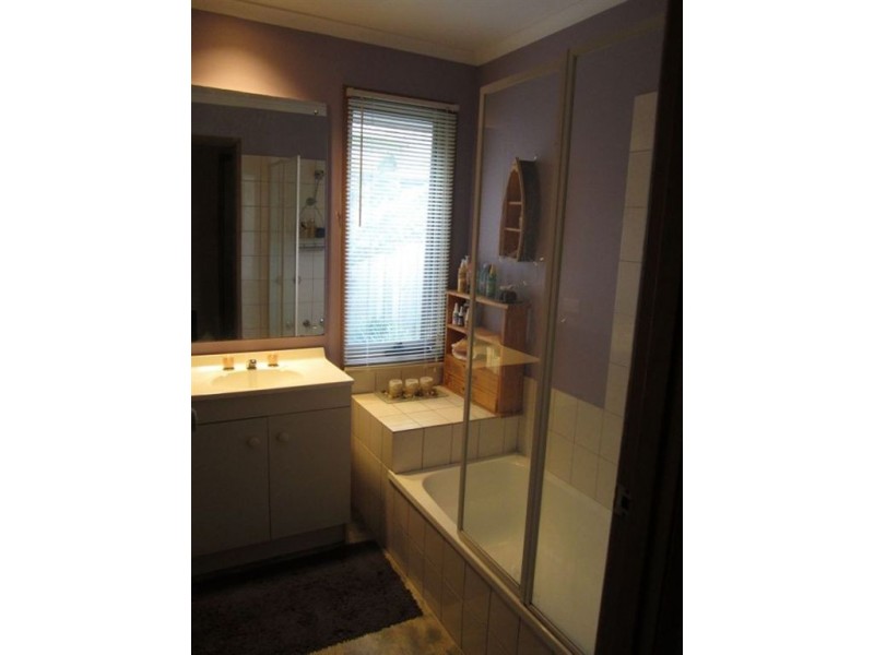 14 Brentwood Drive, Cranbourne North VIC 3977