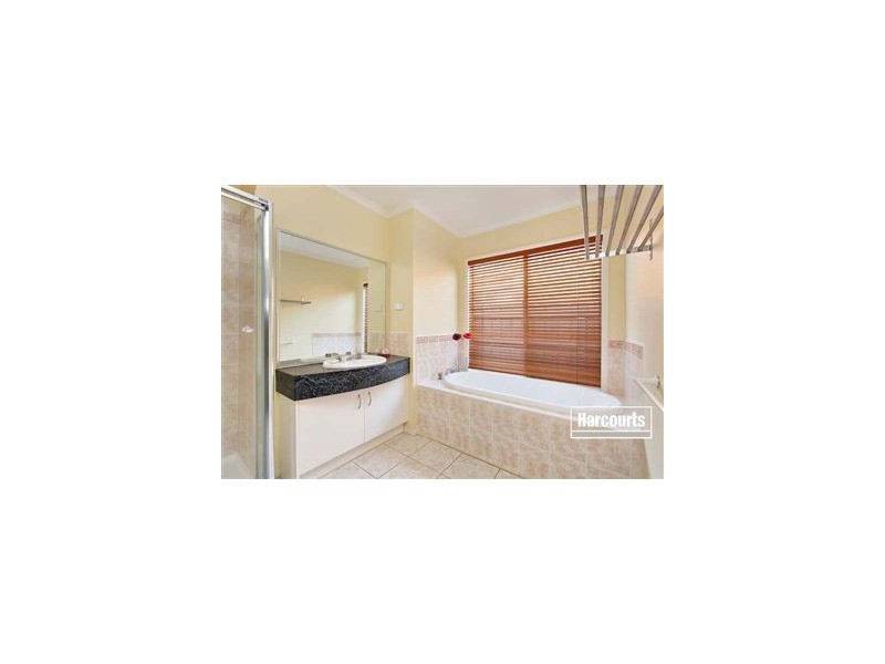 64 Galloway Drive, Narre Warren South VIC 3805