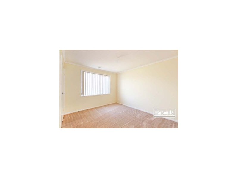 64 Galloway Drive, Narre Warren South VIC 3805