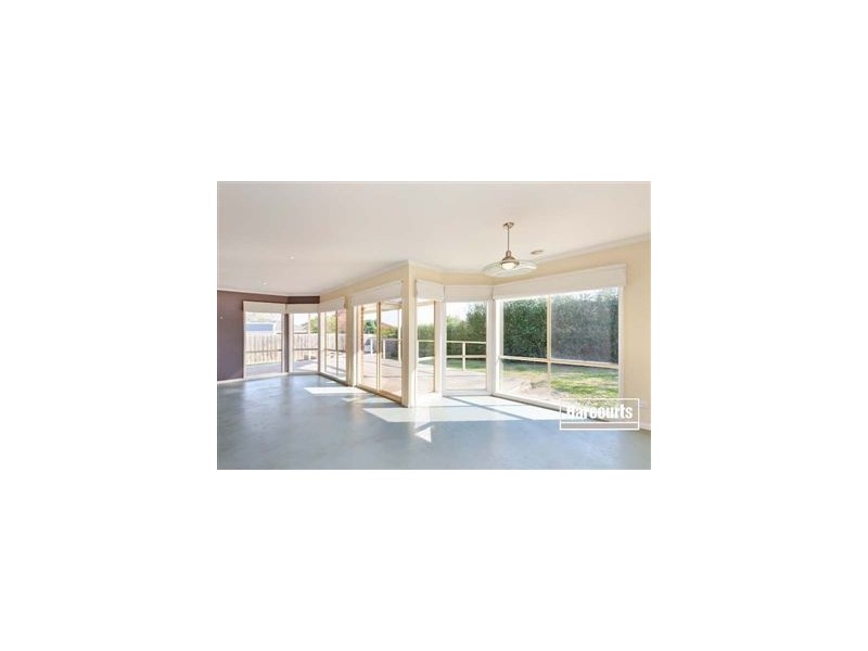 64 Galloway Drive, Narre Warren South VIC 3805