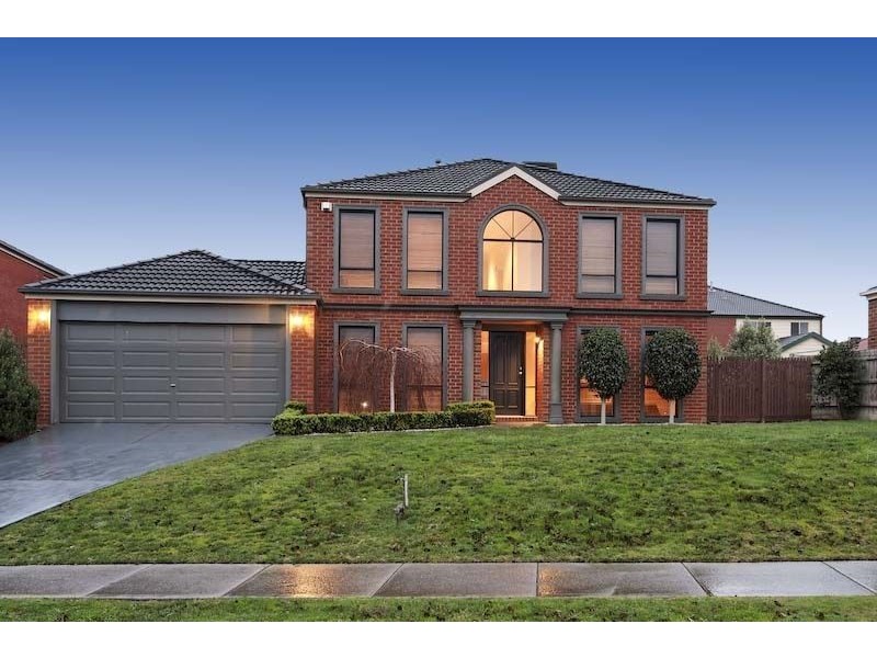 13 Hunt Club Road, Narre Warren South VIC 3805