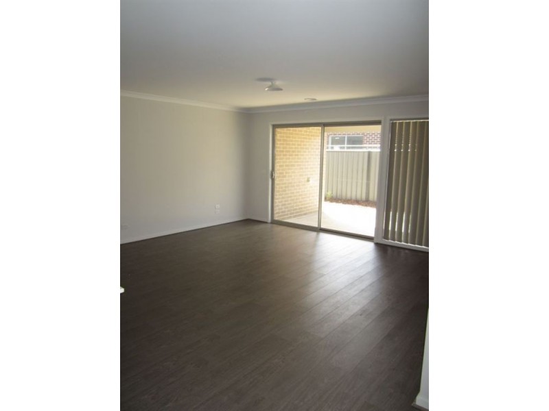 6 Jutland Close, Clyde North VIC 3978
