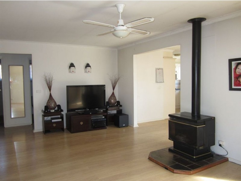 46 Justin Circuit, Hampton Park VIC 3976