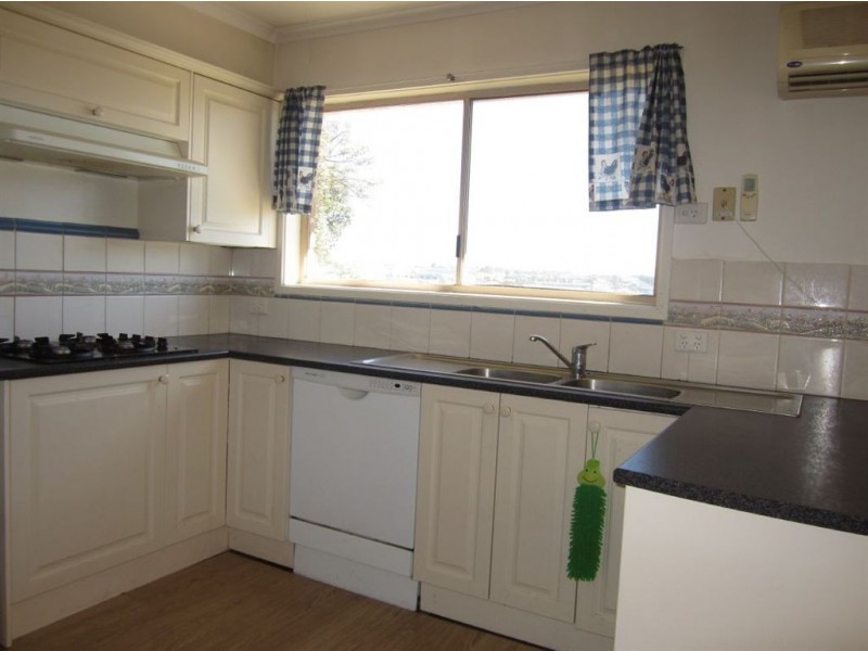 46 Justin Circuit, Hampton Park VIC 3976