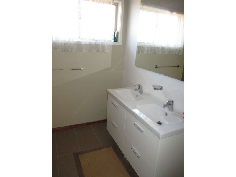 46 Justin Circuit, Hampton Park VIC 3976