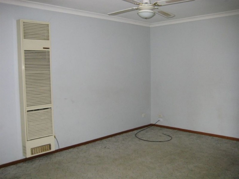 19 Caroline Crescent, Cranbourne VIC 3977