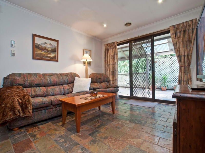 19 Waverley Park Drive, Cranbourne North VIC 3977