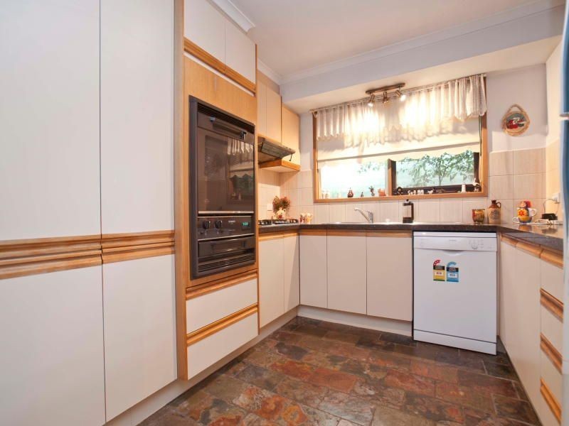 19 Waverley Park Drive, Cranbourne North VIC 3977