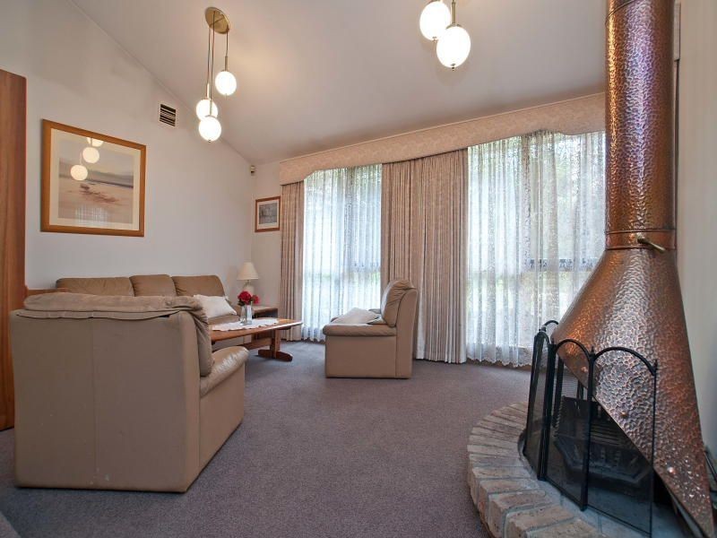 19 Waverley Park Drive, Cranbourne North VIC 3977