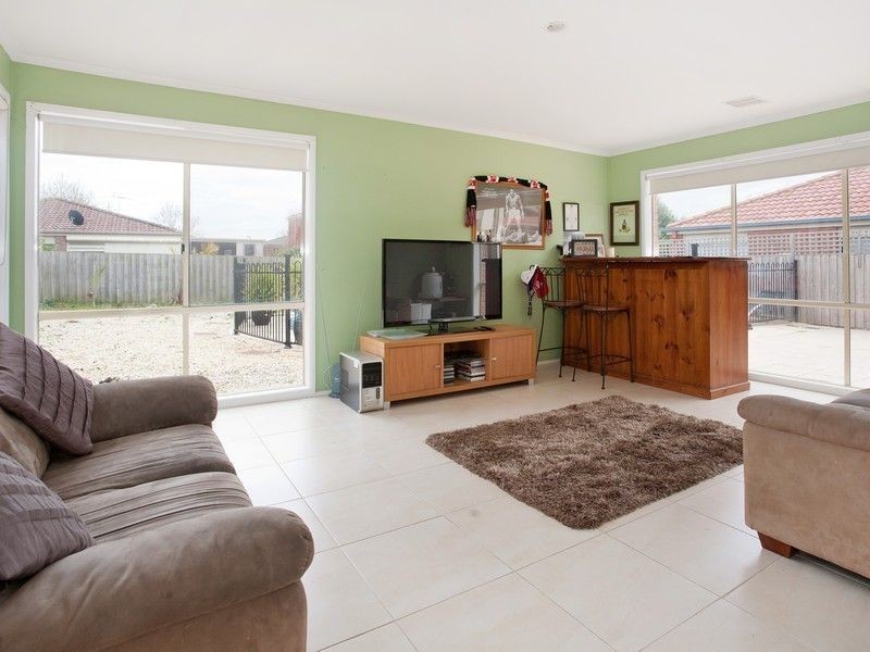 14 Eastbourne way, Narre Warren South VIC 3805