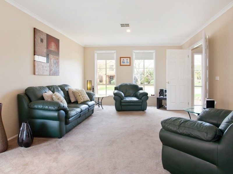 14 Eastbourne way, Narre Warren South VIC 3805