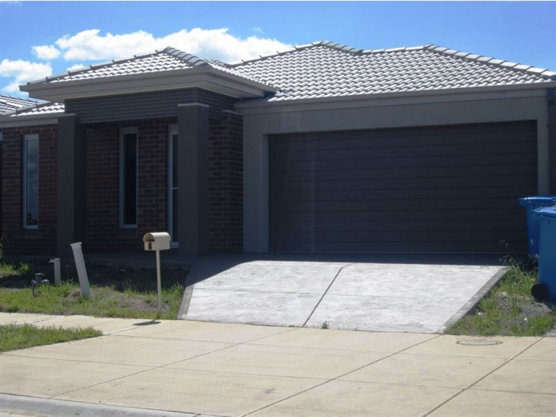 4 Shorey Place, Cranbourne West VIC 3977