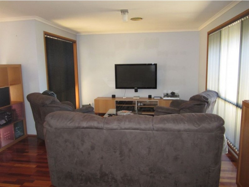 72 Strathaird Drive, Narre Warren South VIC 3805