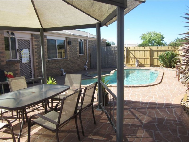 72 Strathaird Drive, Narre Warren South VIC 3805