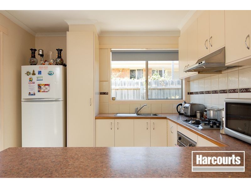 32 Oakland Drive, Hampton Park VIC 3976