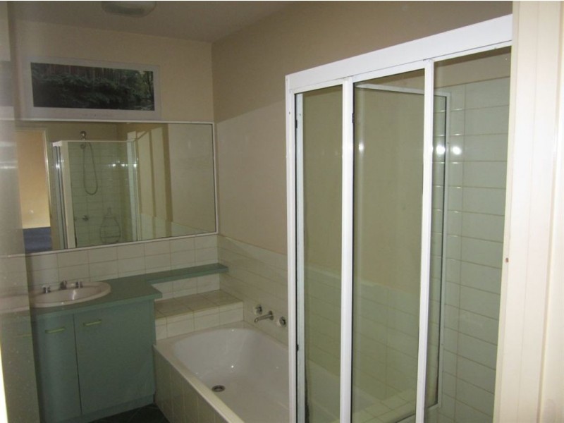 2/2 Shrives Road, Narre Warren VIC 3805