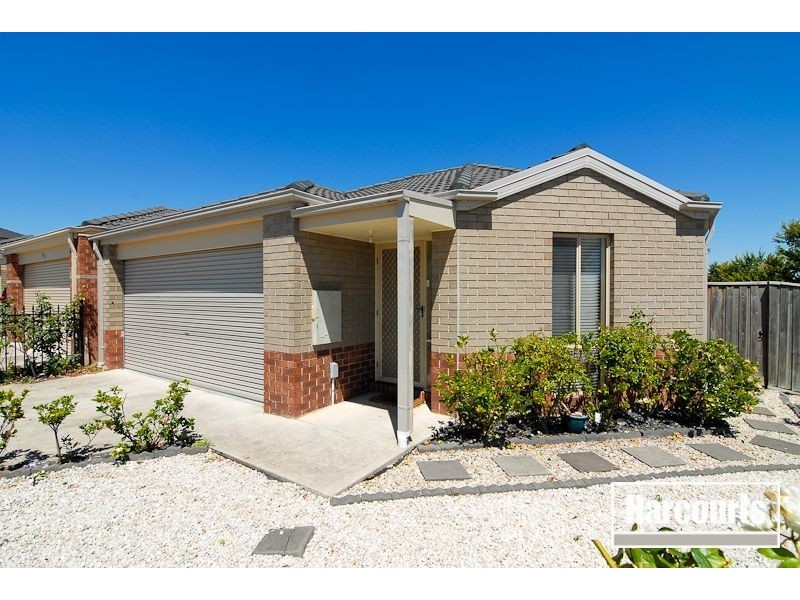 83 Golden Grove Drive, Narre Warren South VIC 3805