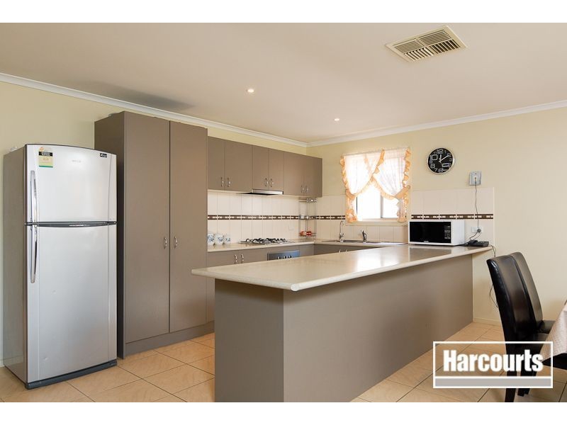83 Golden Grove Drive, Narre Warren South VIC 3805