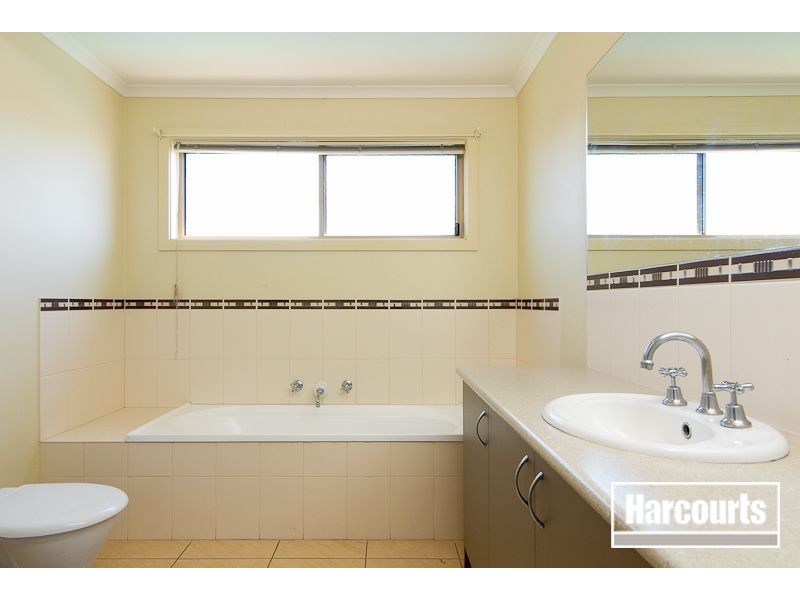 83 Golden Grove Drive, Narre Warren South VIC 3805