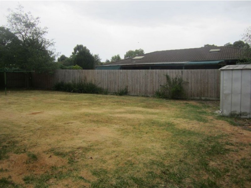 28 Woodlands Crescent, Narre Warren VIC 3805