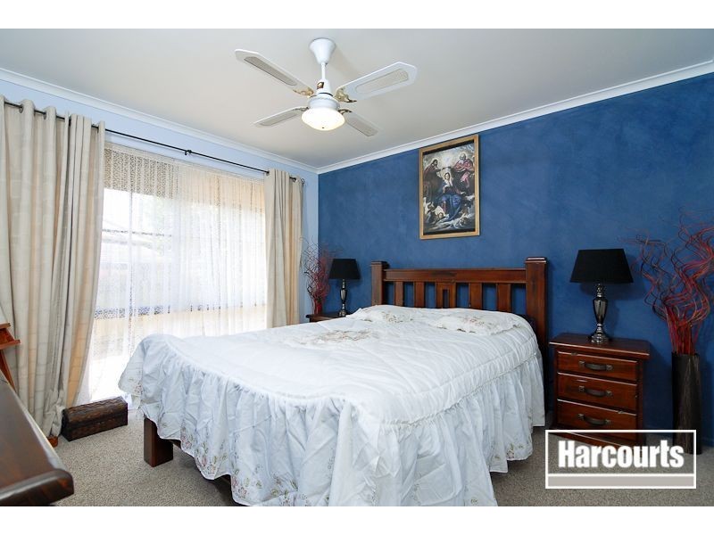 13 Reeves Court, Hampton Park VIC 3976