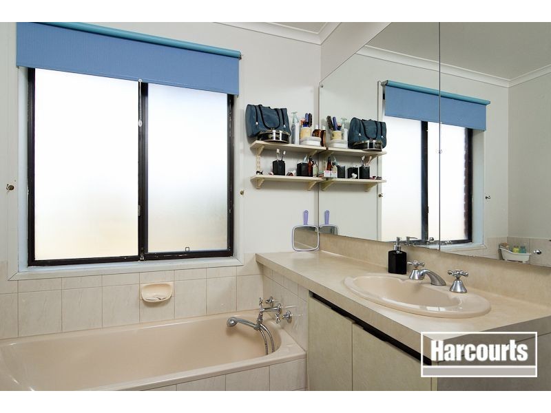 13 Reeves Court, Hampton Park VIC 3976