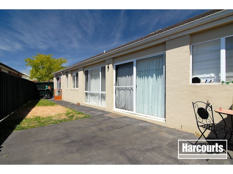 20 Chatswood Drive, Narre Warren South VIC 3805