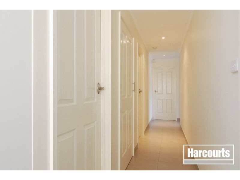 1/122 Fountain Drive, Narre Warren VIC 3805