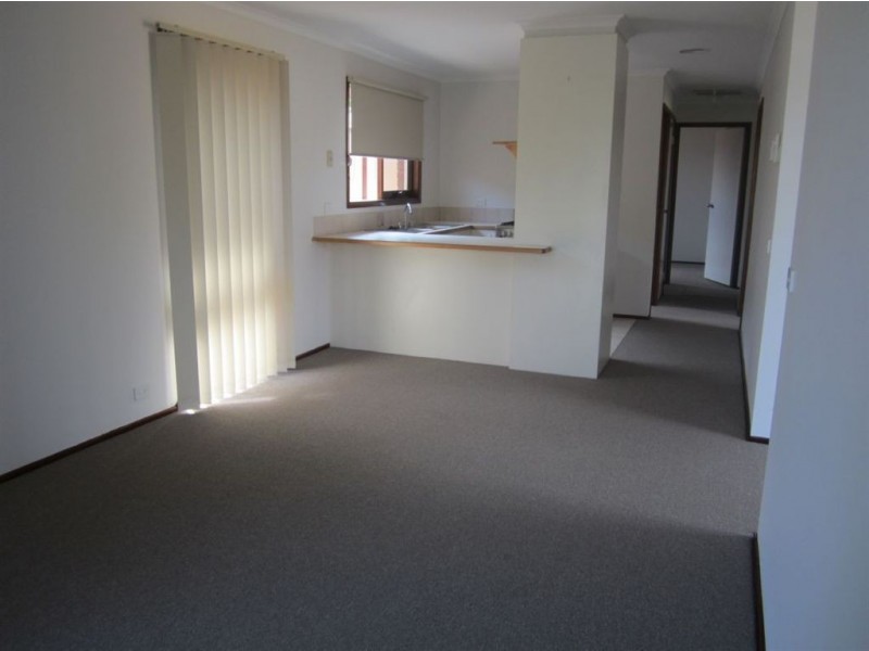 1/2 Godwin Avenue, Narre Warren VIC 3805