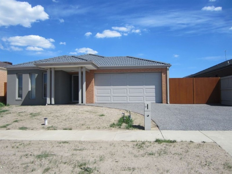 10 Burford Way, Cranbourne North VIC 3977