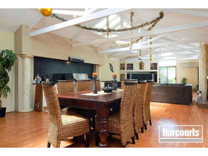 4 Kendall Drive, Narre Warren VIC 3805