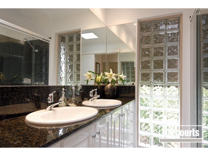 4 Kendall Drive, Narre Warren VIC 3805