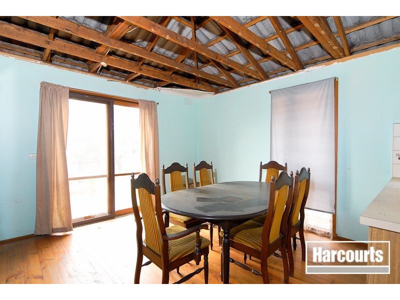 11 Mildura Crescent, Endeavour Hills VIC 3802