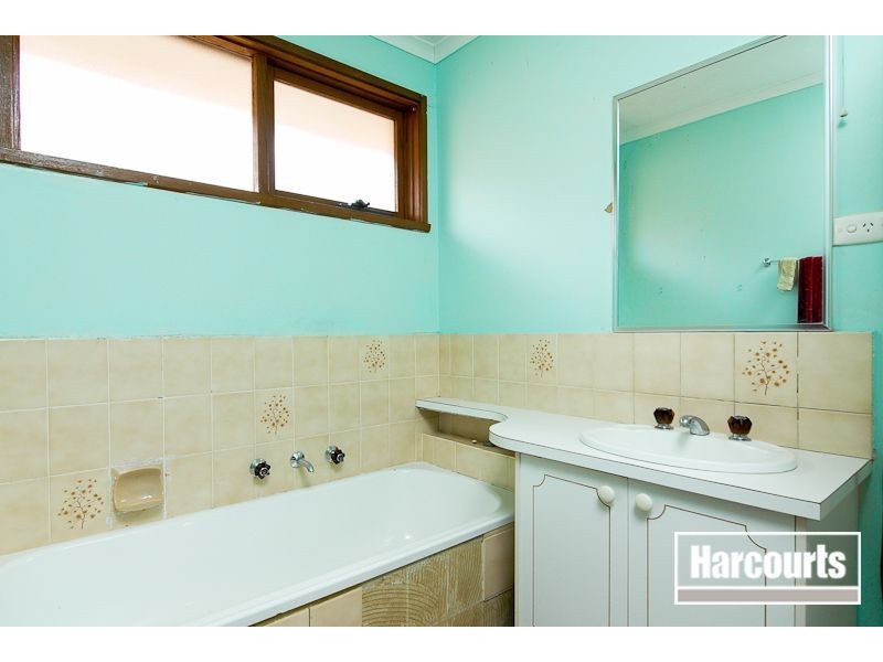 11 Mildura Crescent, Endeavour Hills VIC 3802