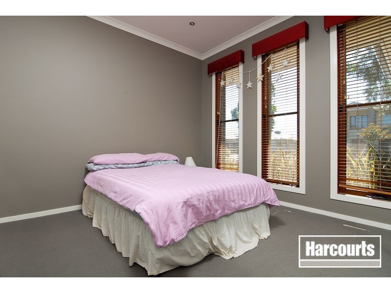 7 Nature Circuit, Cranbourne North VIC 3977