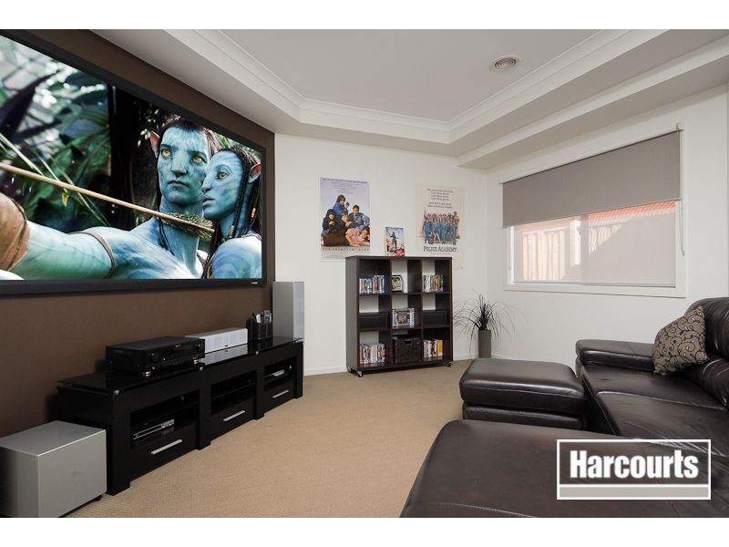 63 Mannavue Boulevard, Cranbourne North VIC 3977