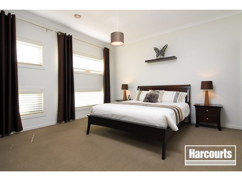 63 Mannavue Boulevard, Cranbourne North VIC 3977