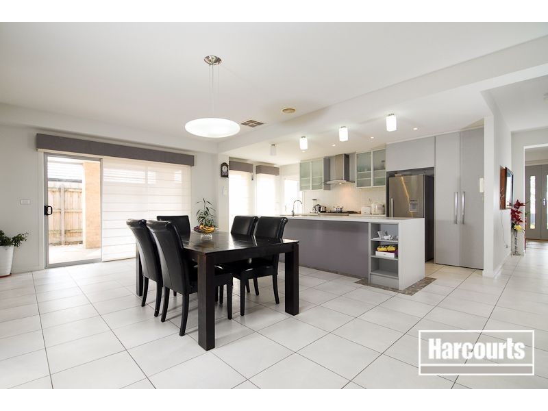 47 Golden Grove Drive, Narre Warren South VIC 3805