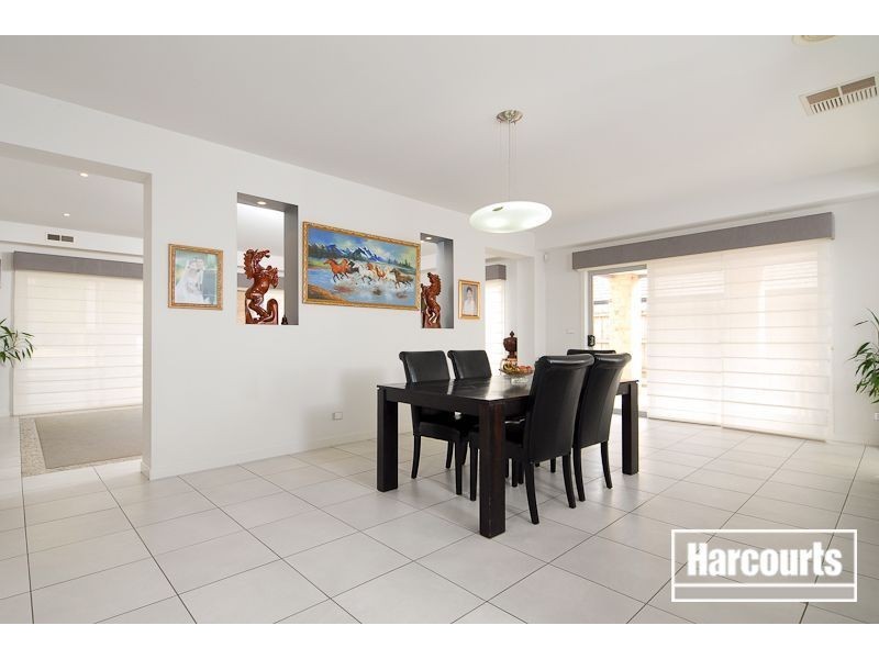 47 Golden Grove Drive, Narre Warren South VIC 3805