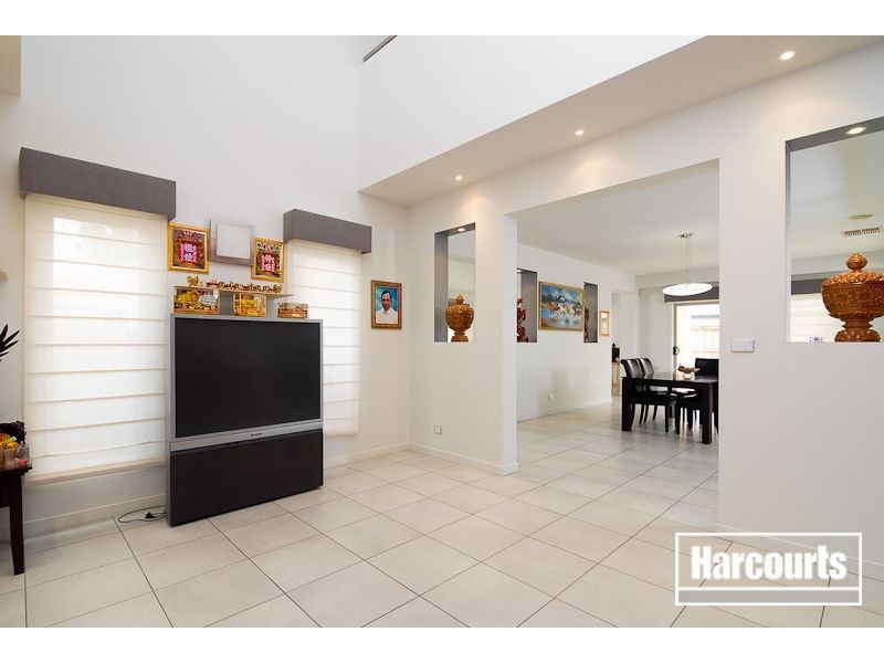 47 Golden Grove Drive, Narre Warren South VIC 3805