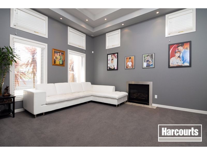 47 Golden Grove Drive, Narre Warren South VIC 3805