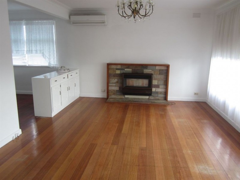 26 Charles Avenue, Hallam VIC 3803