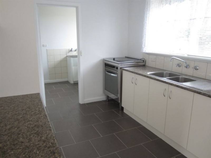 26 Charles Avenue, Hallam VIC 3803