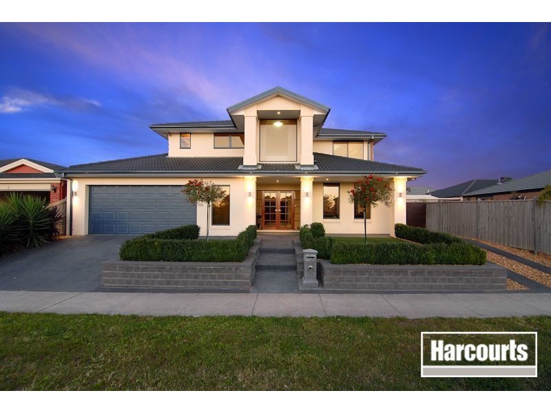 10 Tusmore Grove, Cranbourne North VIC 3977