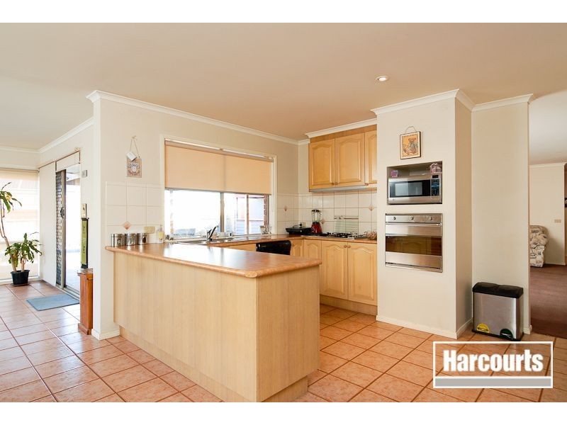 12 Kershaw Drive, Narre Warren South VIC 3805