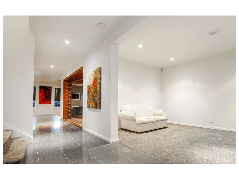 2 Messina Place, Narre Warren South VIC 3805