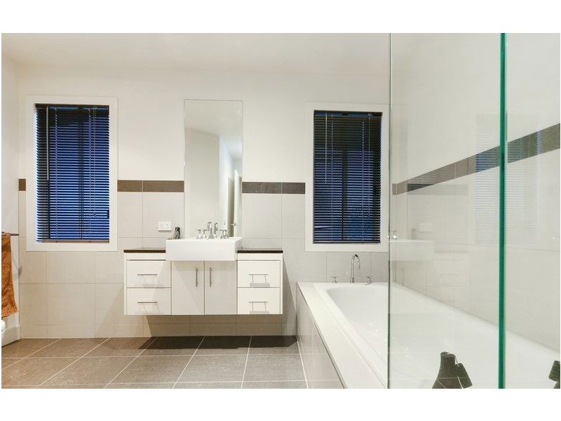 2 Messina Place, Narre Warren South VIC 3805