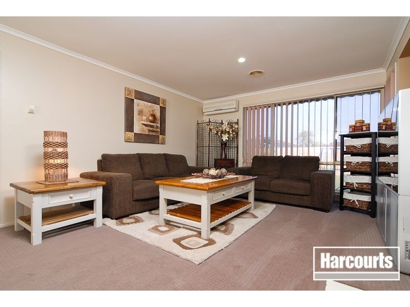 31 Scarborough Drive, Narre Warren South VIC 3805